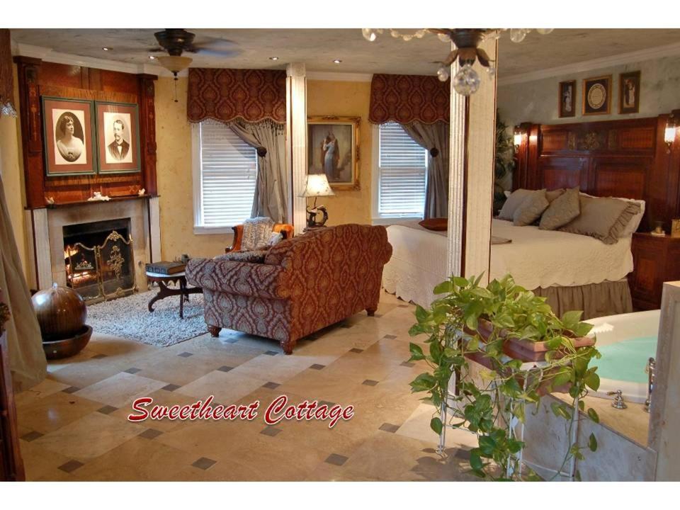 Lockheart Gables Romantic Bed And Breakfast Fort Worth Exteriér fotografie